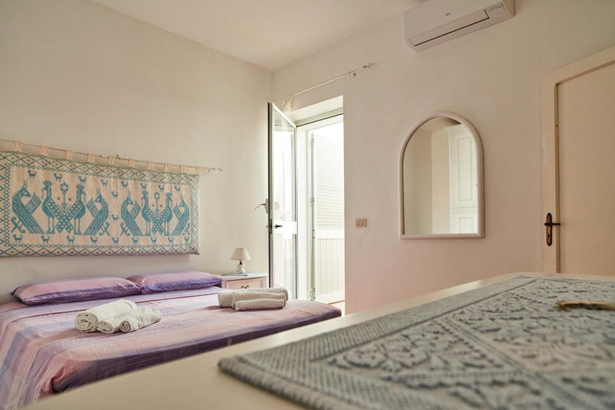 House Giua La Punzesa Apartment ซานตา เตเรซา กัลลูรา ภายนอก รูปภาพ